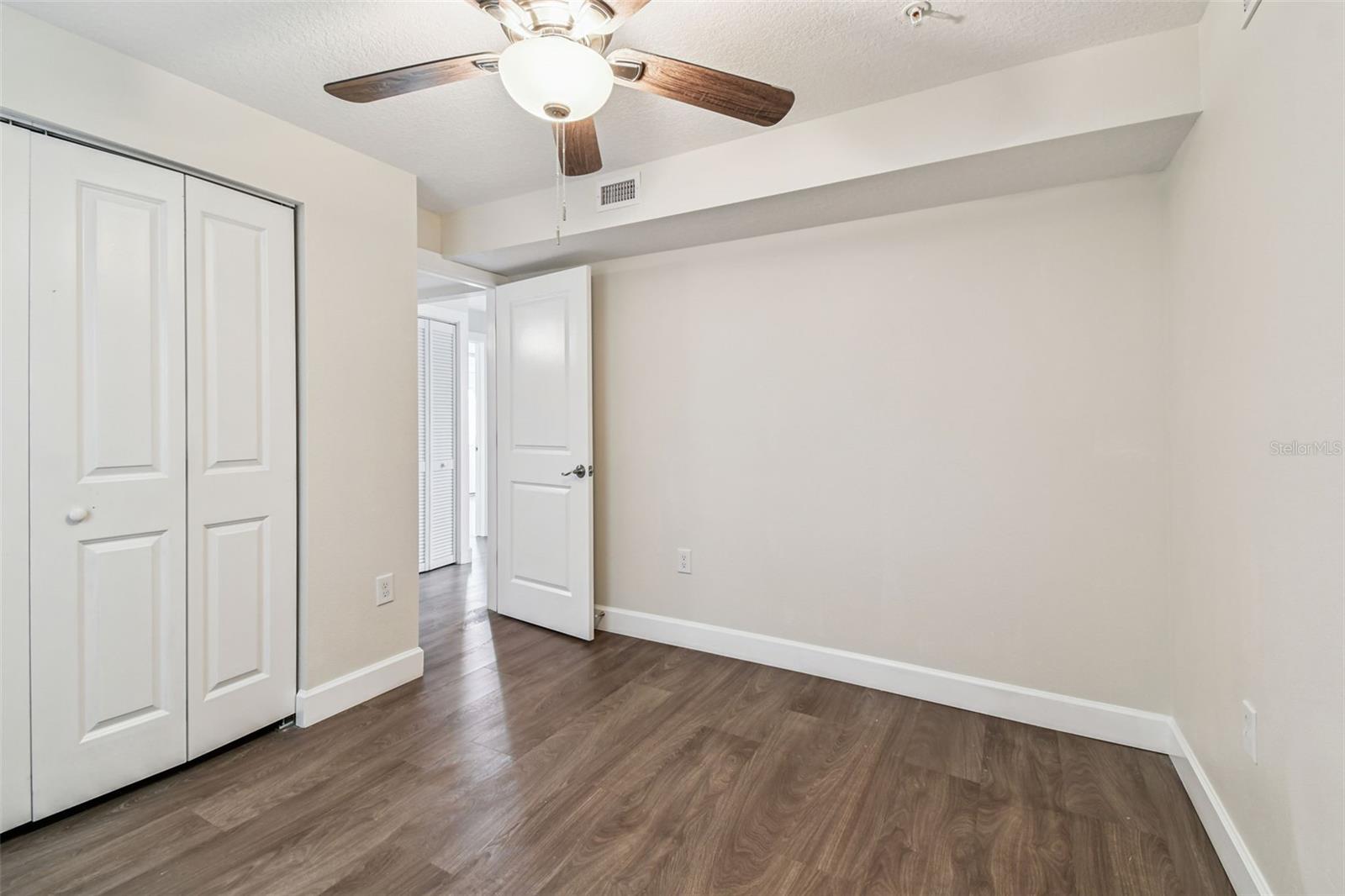 GRAY GABLES - Residential Lease