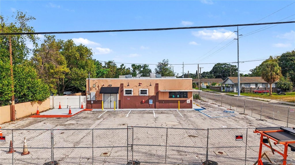 Photo of 3402 N 15th Street, Tampa, FL 33605 (MLS # TB8554041)