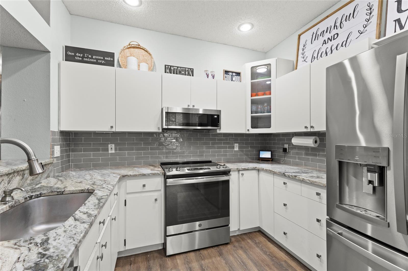 EAST LAKE LANDINGS - Residential