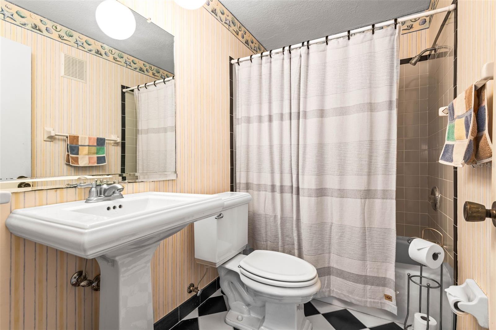 GARDENS THE CONDO - Residential