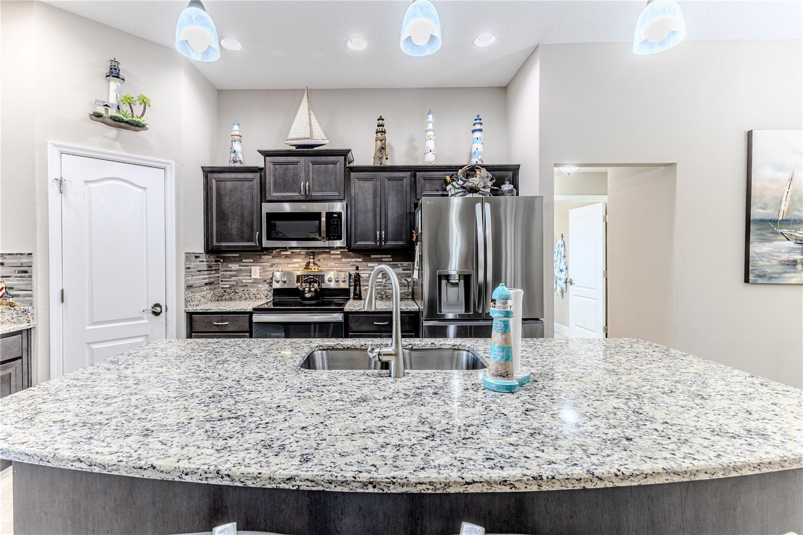 ROYAL HIGHLANDS - Residential