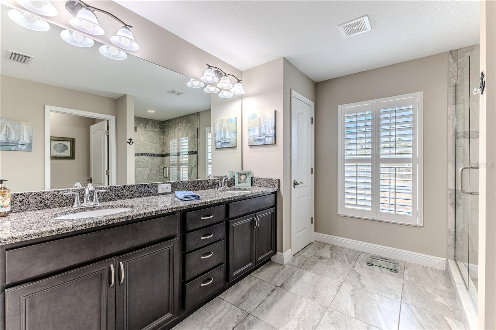 ROYAL HIGHLANDS - Residential