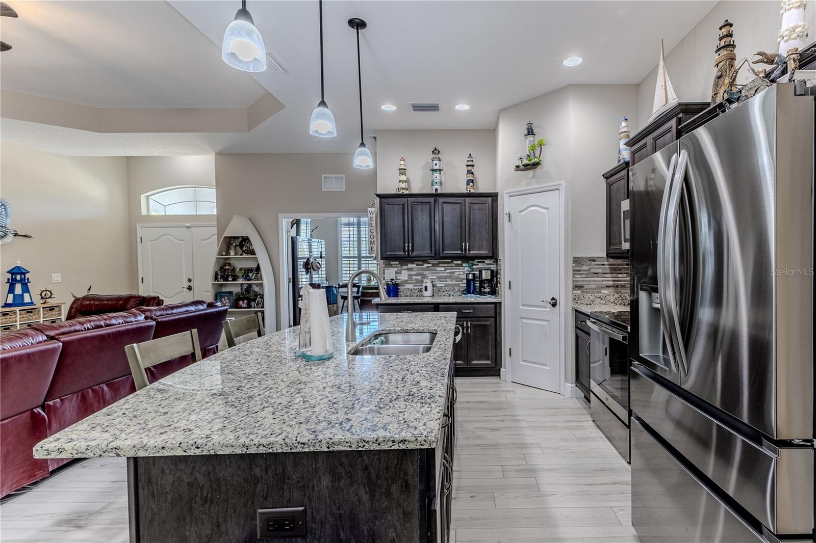 ROYAL HIGHLANDS - Residential