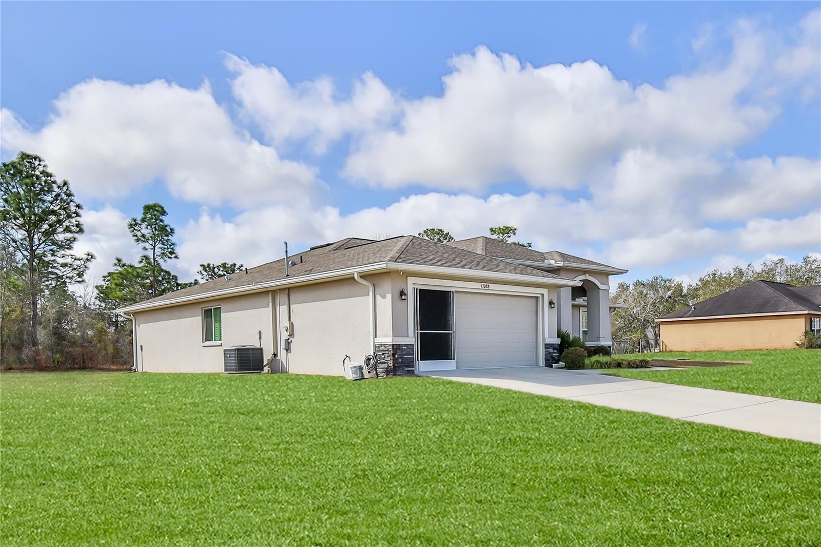 ROYAL HIGHLANDS - Residential