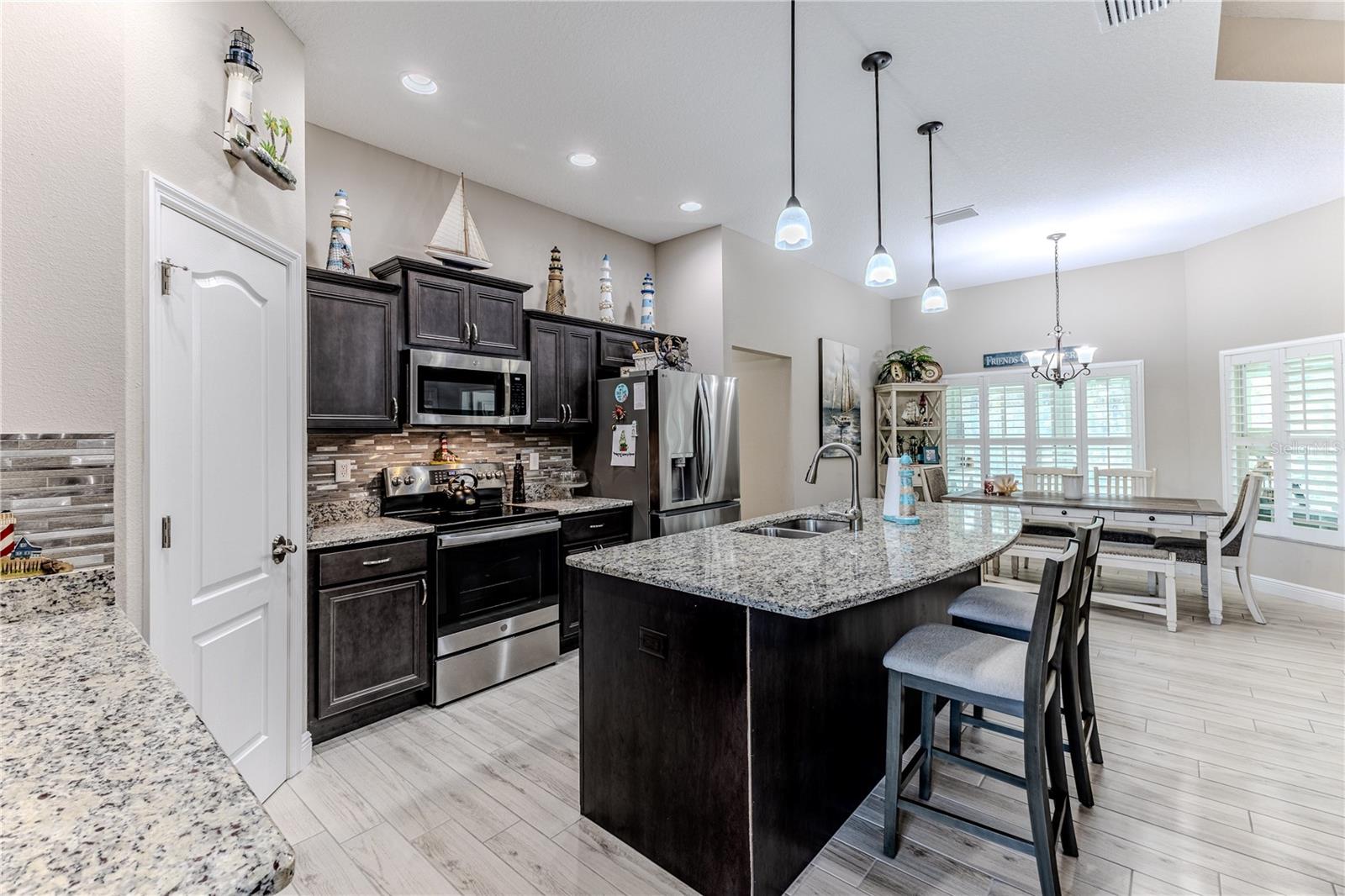 ROYAL HIGHLANDS - Residential