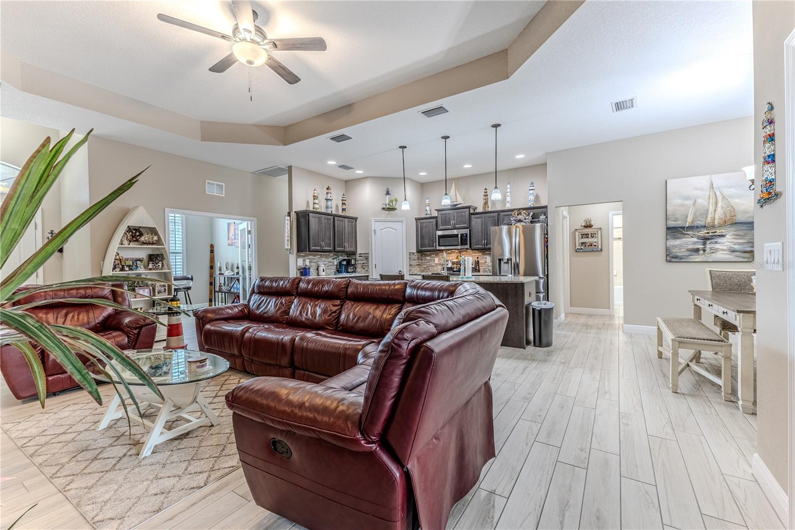 ROYAL HIGHLANDS - Residential