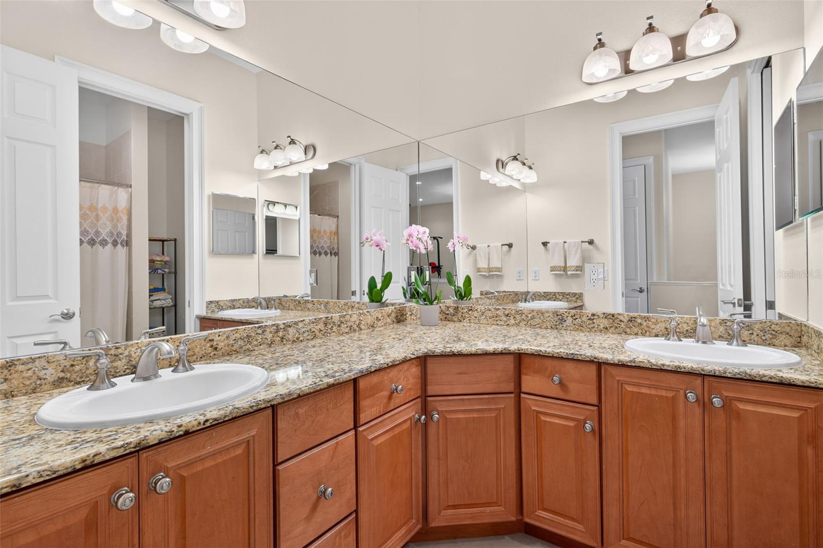 TOWNHOUSES AT GRANADA - Residential