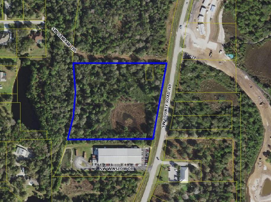 Excellent location on Kings Highway in the Lake Suzy area of SW DeSoto County and near I-75 Exit 170 (Kings Highway). This site is in a growth area of the market with the new Oak Stone development under construction which will feature a Crystal Lagoon by Metro Development. Also just north of the subject is the Cayman Lakes development which recently received development approval and is planned to break ground later in 2025. The corridor is already home to Land N Sea, Collins Aerospace, local offices, and Sunseeker Resort's Aileron Golf Club, and has large established residential areas of Lake Suzy Estates, Austin Acres, and The Preserve which is a new 55+ community. This site has 550 feet of highway frontage and 7.59 acres of land zoned for commercial uses making a perfect location for your business or next investment!