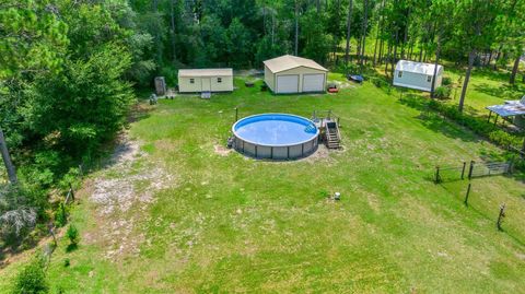 A home in DUNNELLON