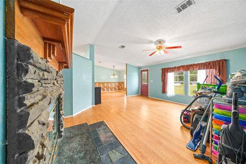 A home in DUNNELLON