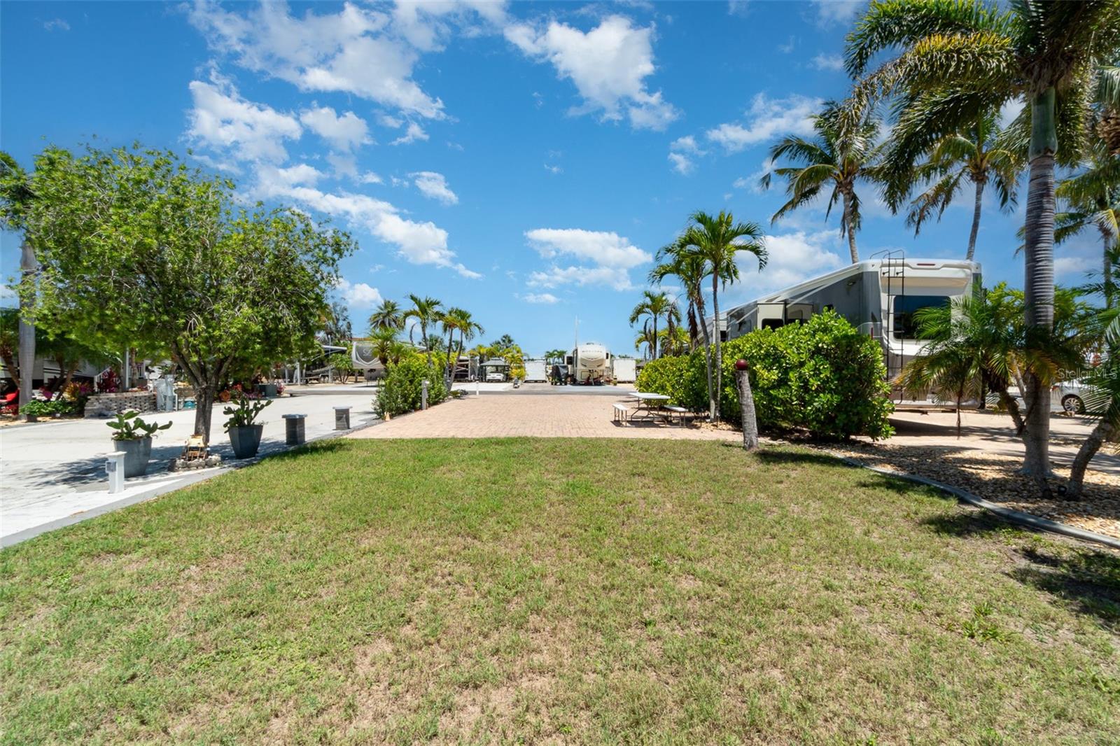 624 BARRACUDA BEND