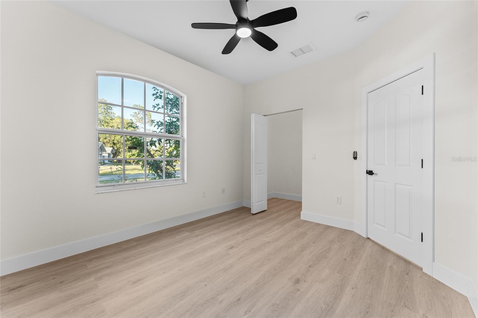 PORT CHARLOTTE SUB 05 - Residential Lease