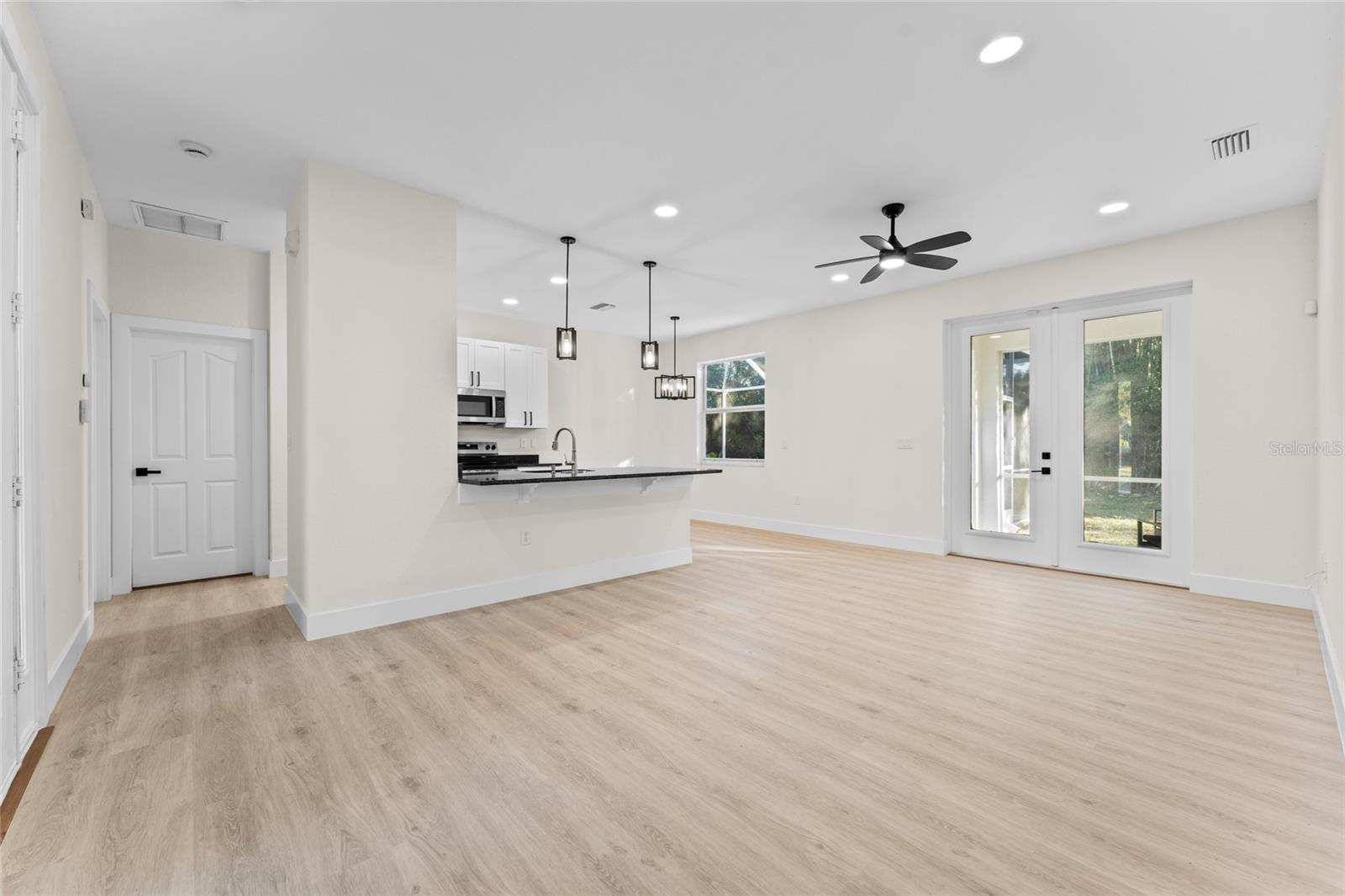 PORT CHARLOTTE SUB 05 - Residential Lease