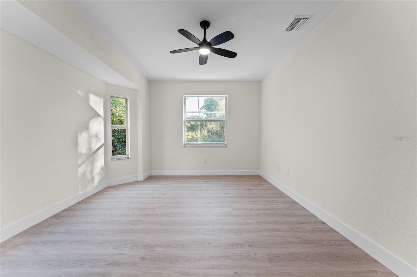 PORT CHARLOTTE SUB 05 - Residential Lease