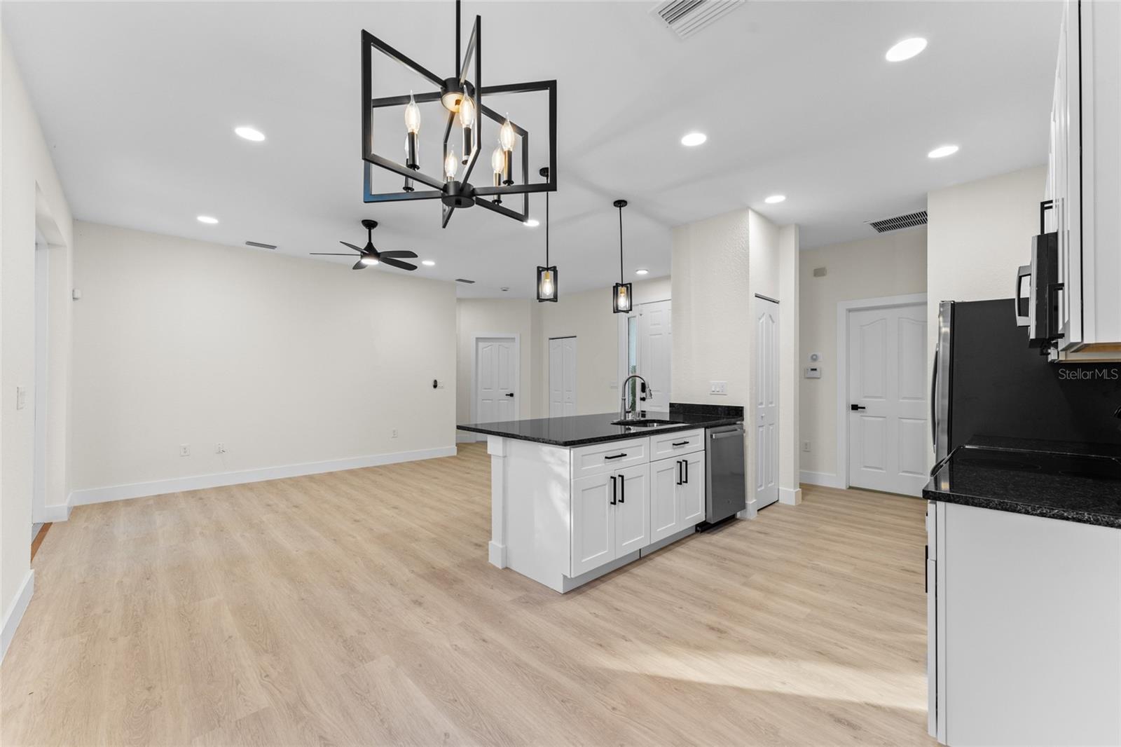 PORT CHARLOTTE SUB 05 - Residential Lease