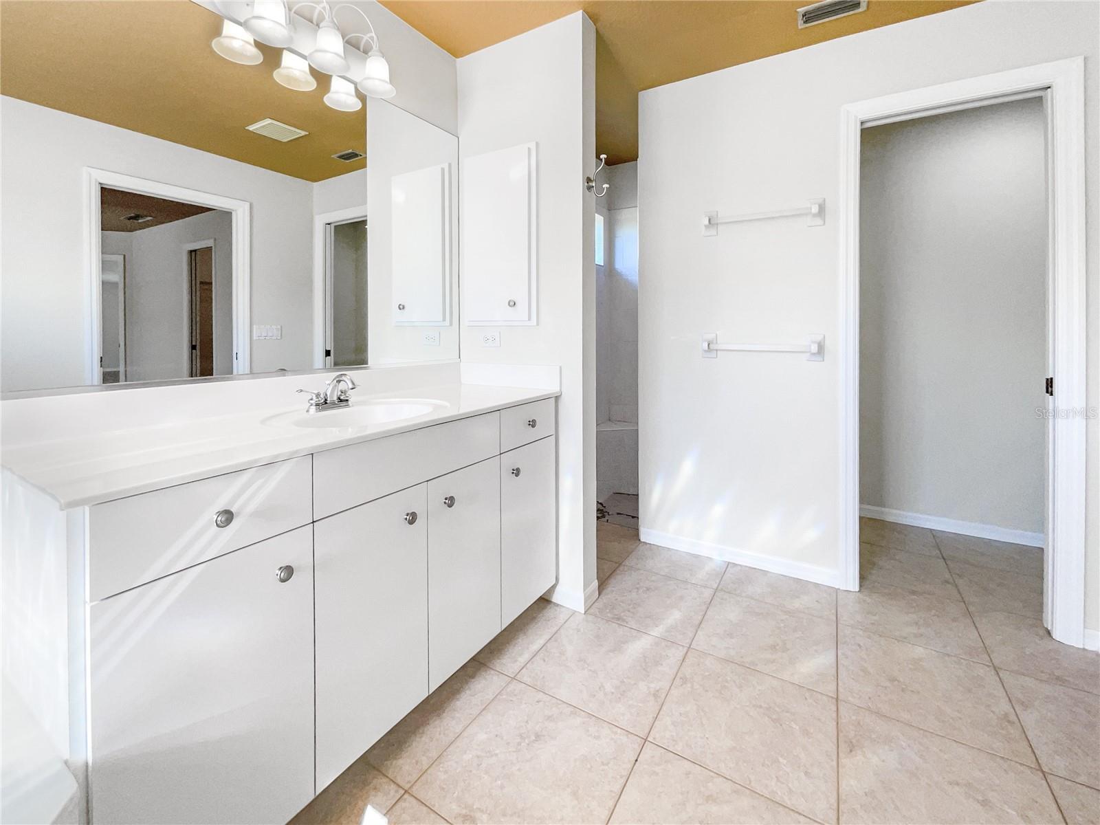 CHESTNUT CREEK ESTATES - Residential