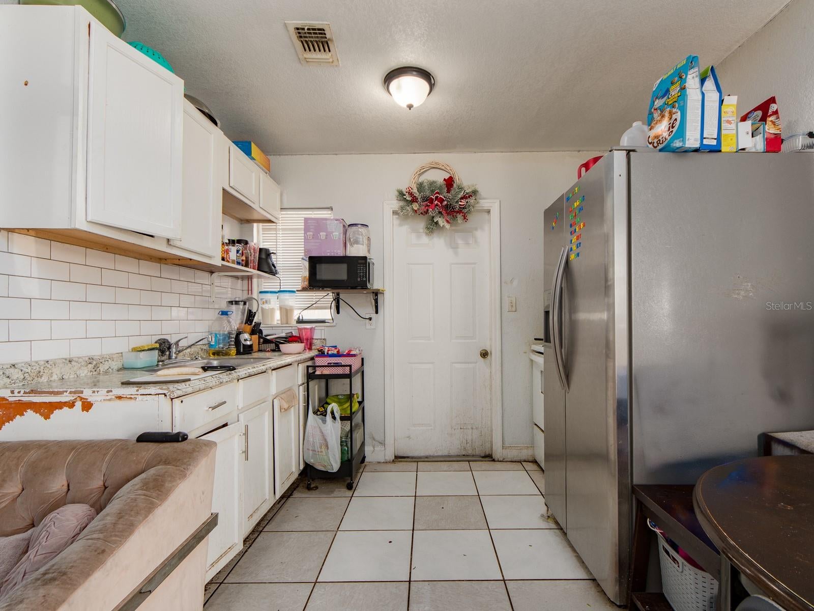 2532 W WALNUT STREET
