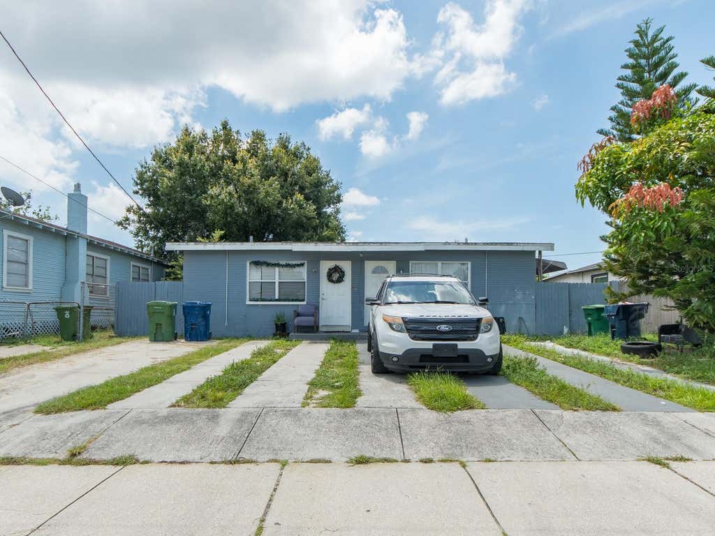 Photo of 2532 W Walnut Street, Tampa, FL 33607 (MLS # TB8540156)