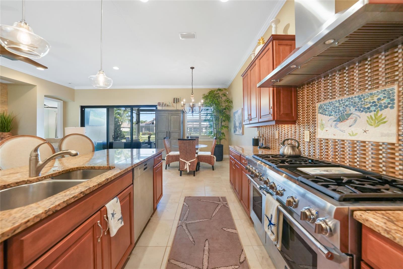 1058 BLUFFWOOD DRIVE