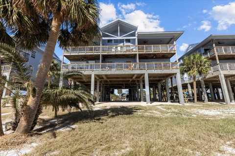 A home in CEDAR KEY