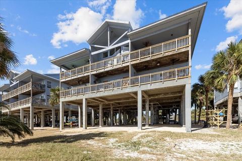 A home in CEDAR KEY