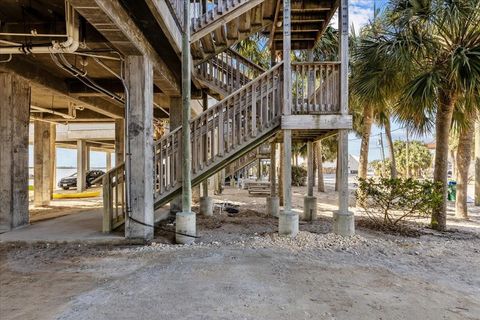 A home in CEDAR KEY