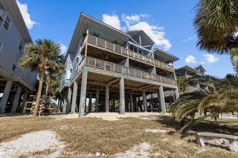 A home in CEDAR KEY