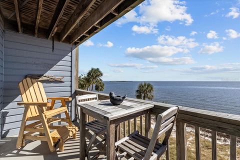 A home in CEDAR KEY