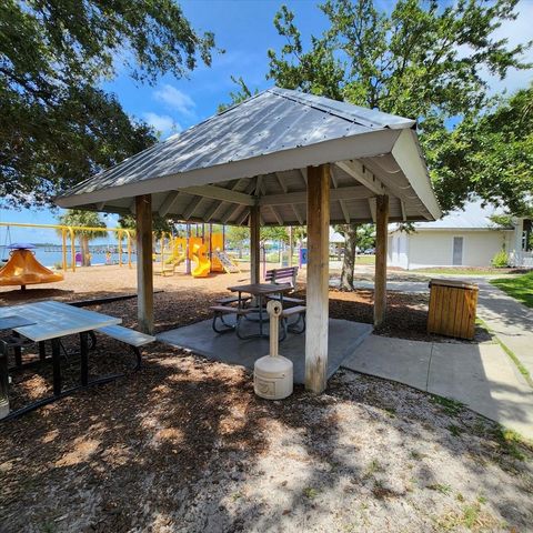 A home in CEDAR KEY