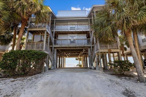 A home in CEDAR KEY