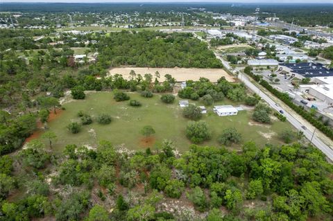 A home in BROOKSVILLE