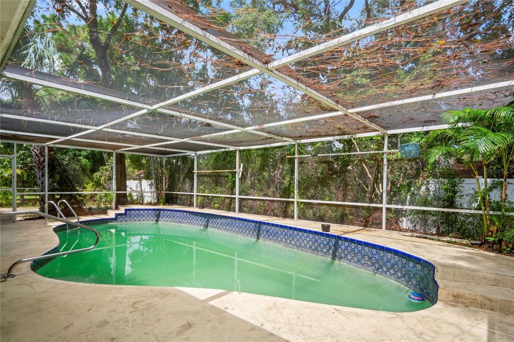 Photo of 422 Treasure Drive, Tarpon Springs, FL 34689 (MLS # W7878101)