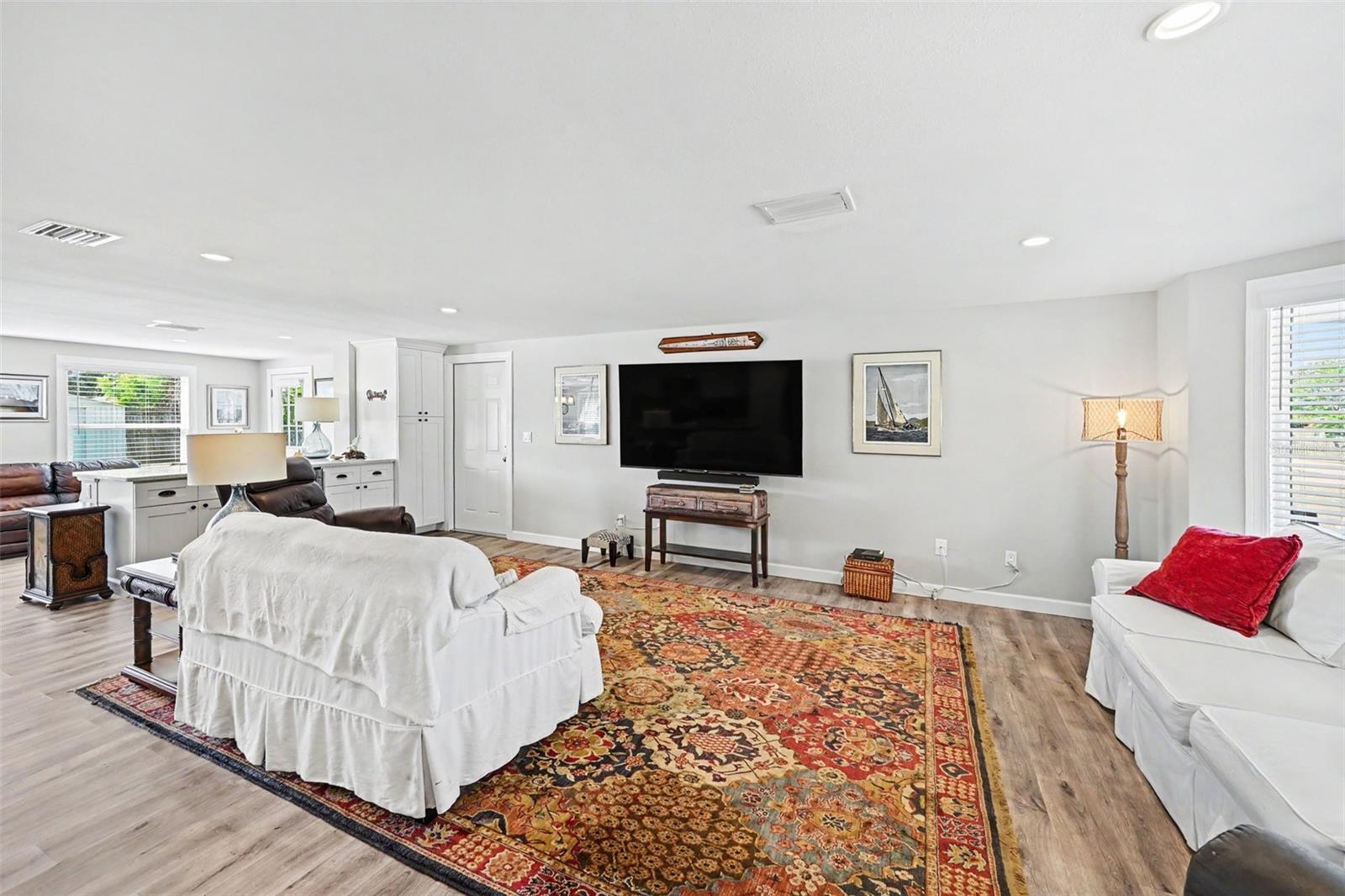 412 REDWOOD ROAD
