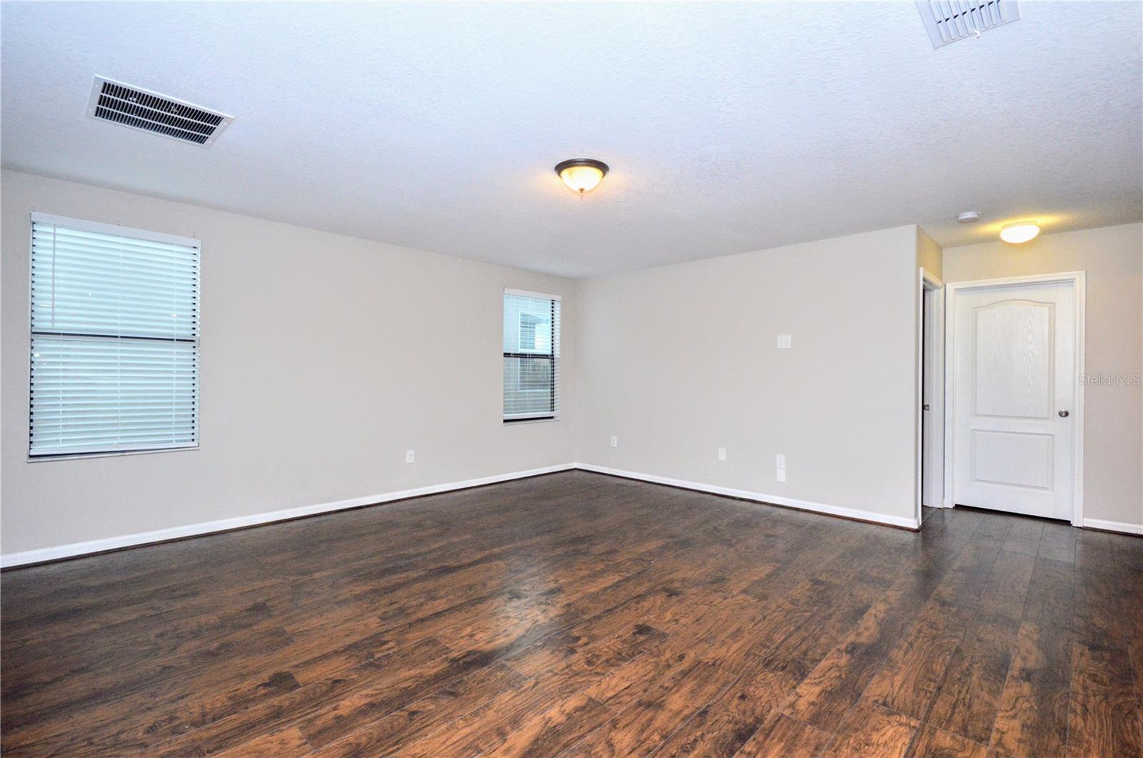 OAKS AT SHADY CREEK PH 1 - Residential Lease