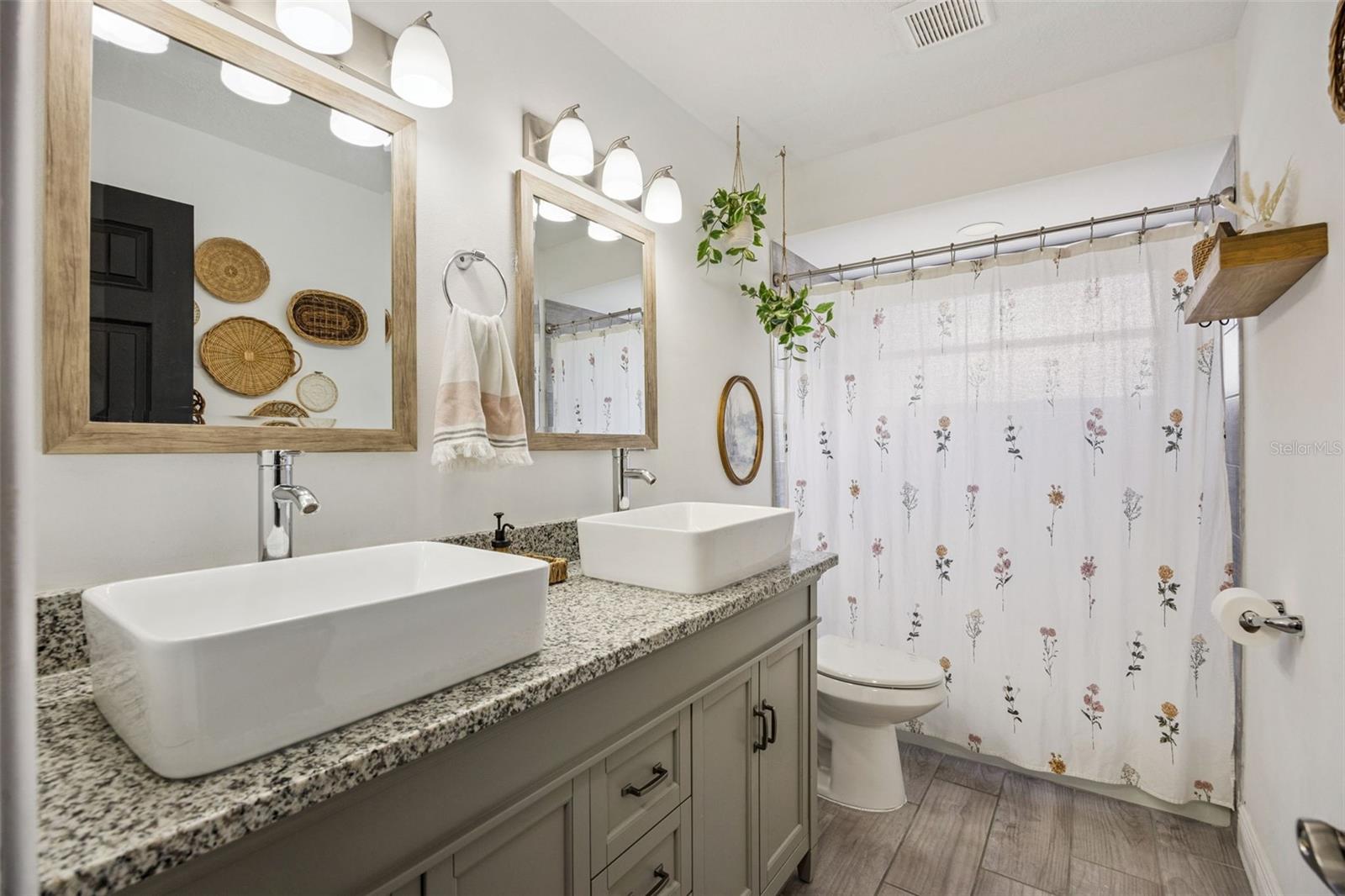 IDYLLWILDE OF LOCH ARBOR SECTION-6 - Residential