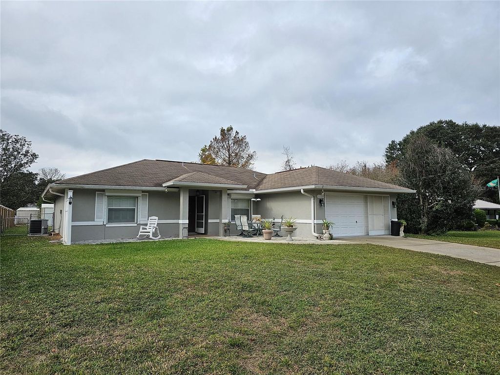 Photo of 11722 SE 72nd Terrace Road, Belleview, FL 34420 (MLS # OM722118)