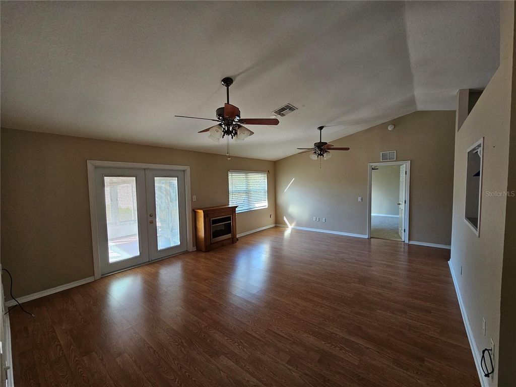 Photo of 11722 SE 72nd Terrace Road, Belleview, FL 34420 (MLS # OM722118)