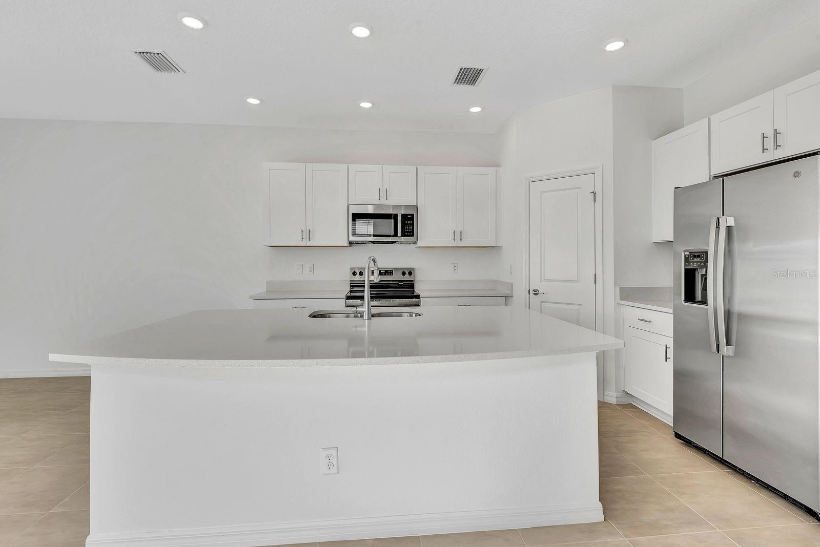 TOWNHOMES AT AZARIO - Residential Lease