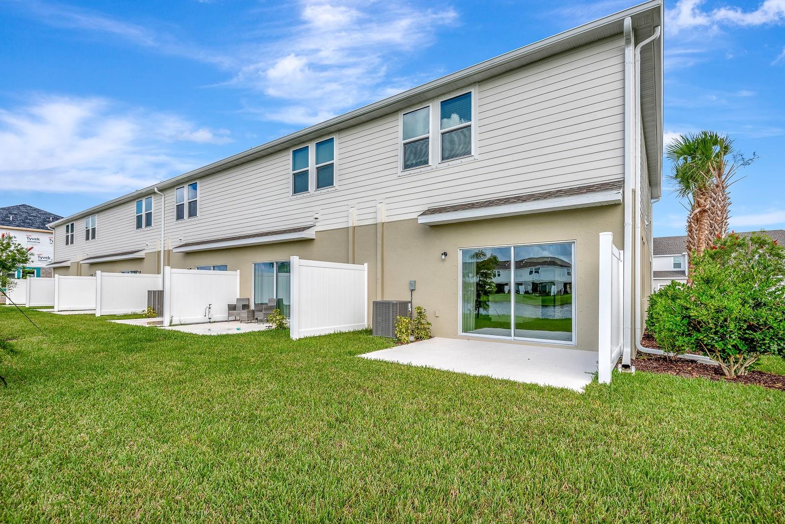 TOWNHOMES AT AZARIO - Residential Lease
