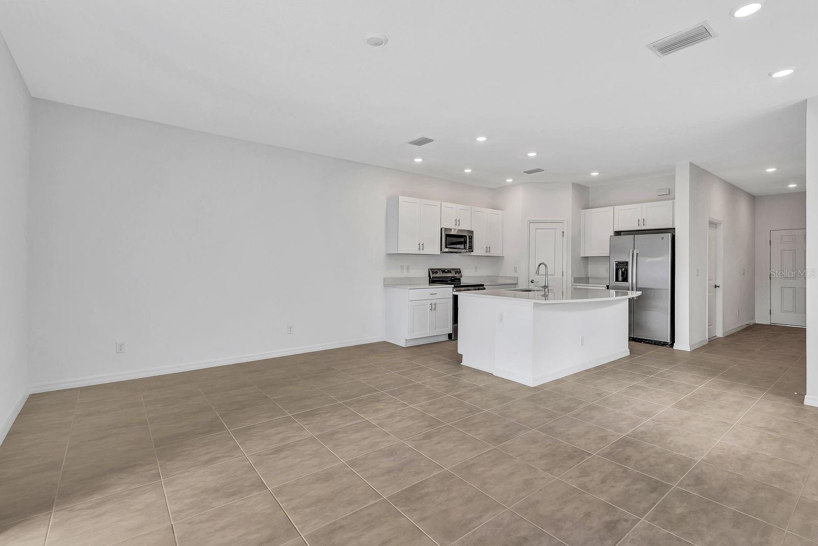 TOWNHOMES AT AZARIO - Residential Lease