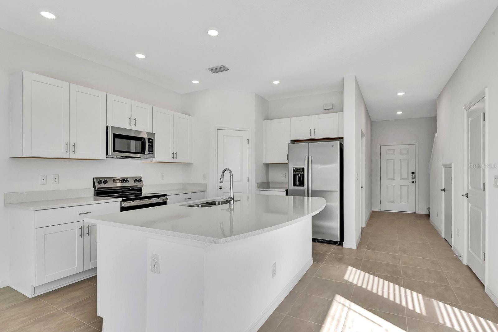 TOWNHOMES AT AZARIO - Residential Lease