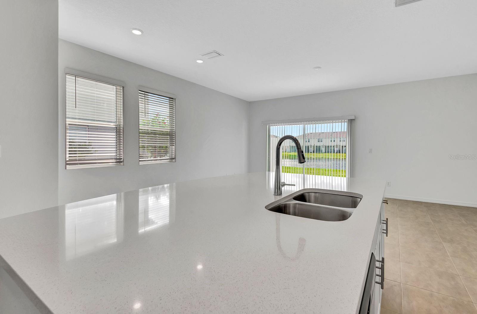 TOWNHOMES AT AZARIO - Residential Lease