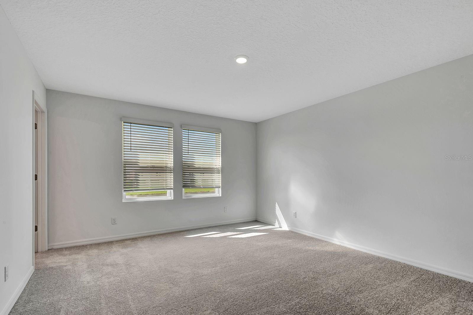 TOWNHOMES AT AZARIO - Residential Lease