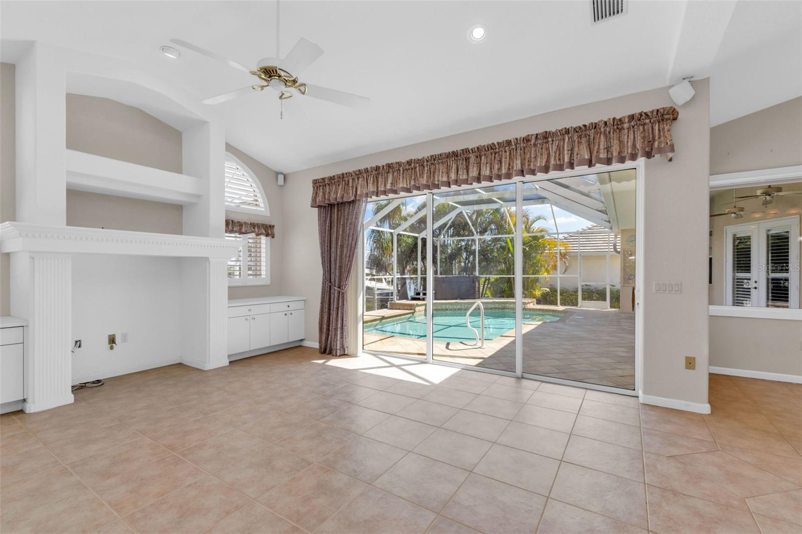 BURNT STORE ISLES - Residential