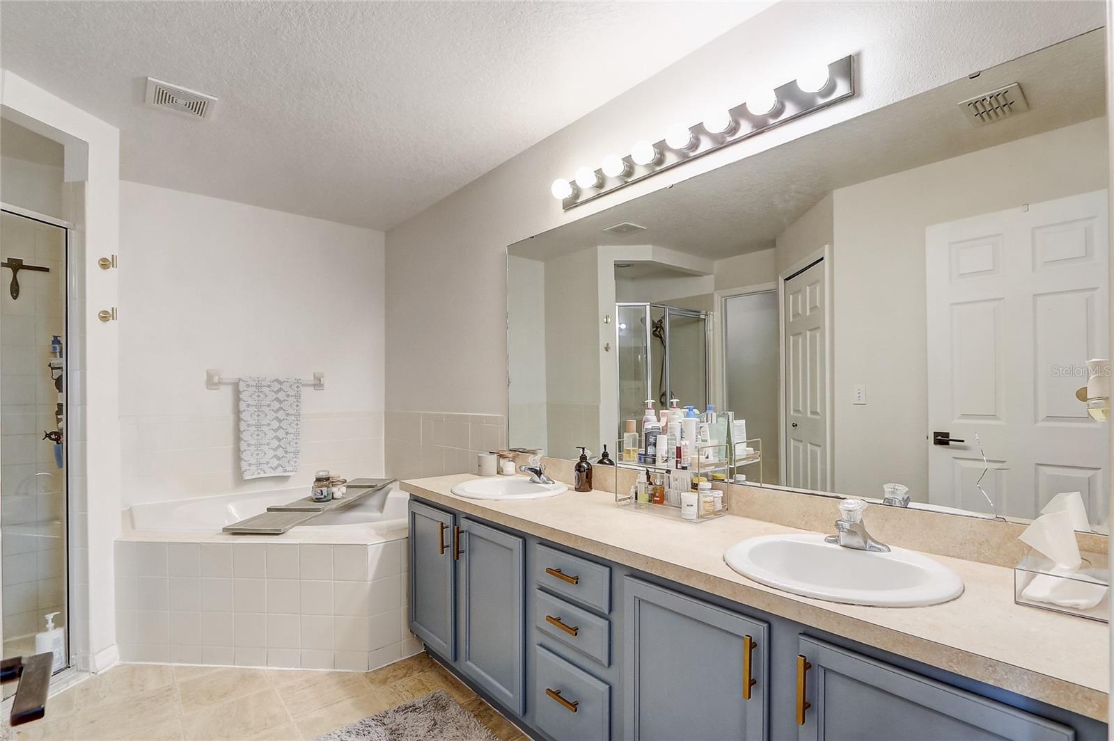 GROVELAND LEXINGTON VILLAGE PH I - Residential