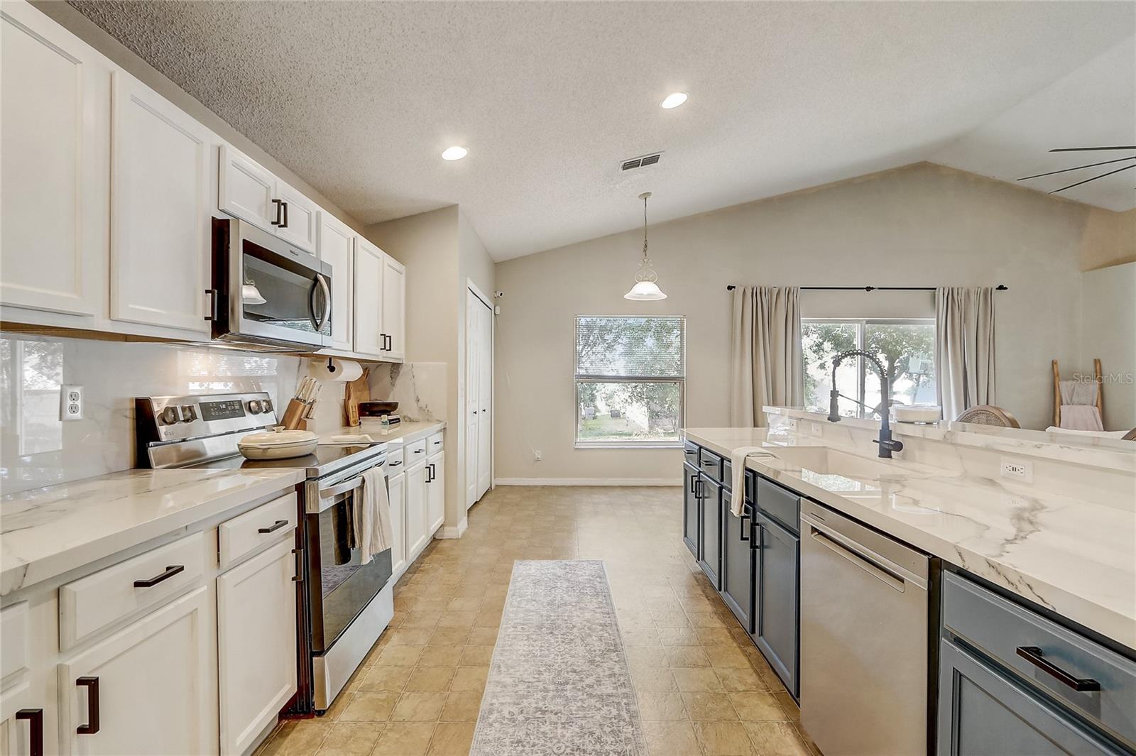 GROVELAND LEXINGTON VILLAGE PH I - Residential