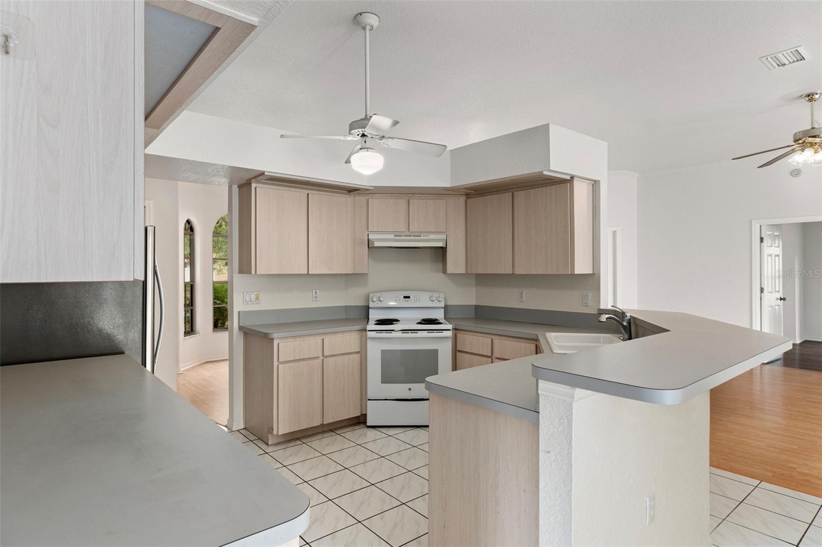 SPRING HILL - Residential