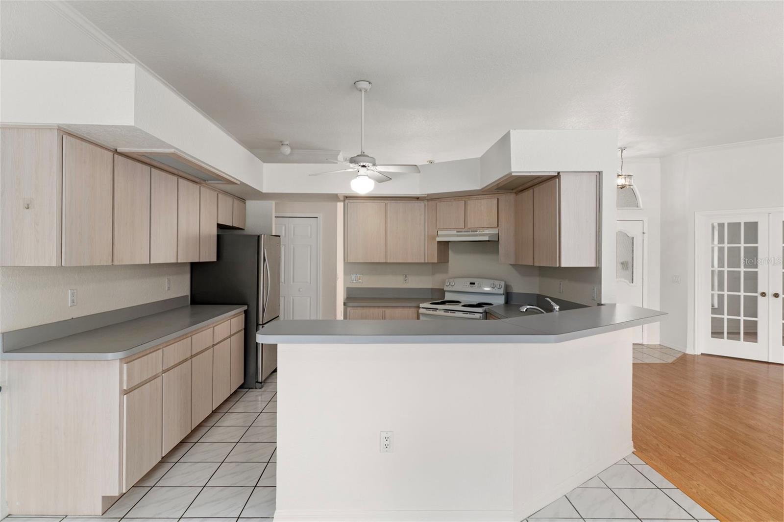 SPRING HILL - Residential