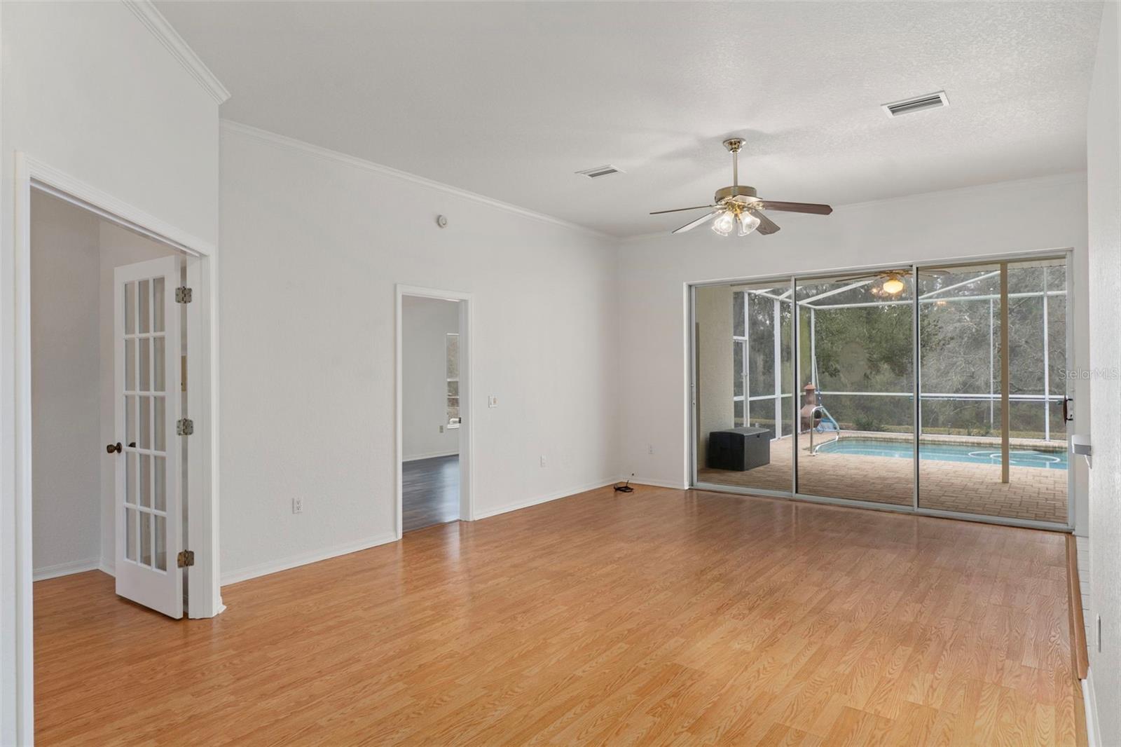 SPRING HILL - Residential