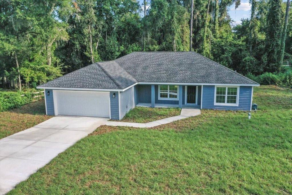 Photo of 547 W Grapewood Lane, Dunnellon, FL 34434 (MLS # G5101044)